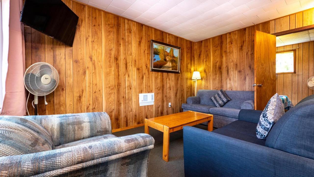 Bel Air And Motel Sauble Beach